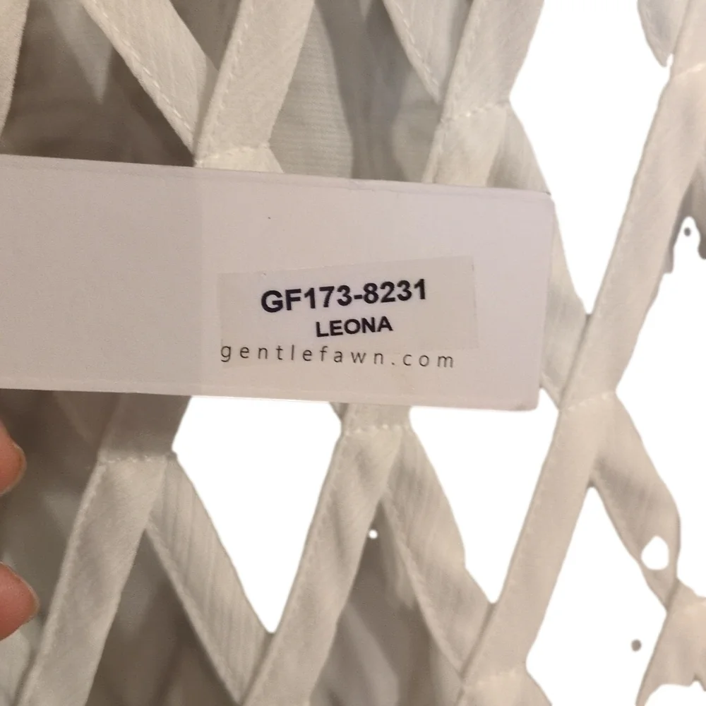 The Gentle Fawn Dress: A Stunning Combination of Elegance and Style - Picture 13 of 16